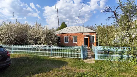 Дом в Воронежская область, Верхнехавский район, с. Углянец ул. ...