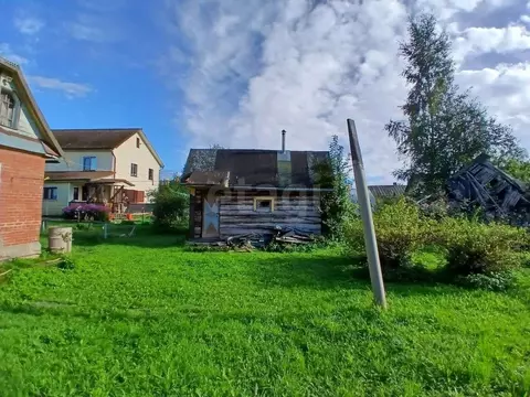 Дом в Ленинградская область, Волхов ул. Кутузова, 15 (33 м)