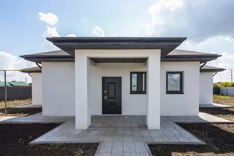 Дом в Омская область, Омский район, Богословское с/пос, с. ...