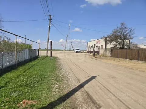 3-к кв. Крым, Сакский район, Сизовское с/пос, с. Водопойное ул. ...