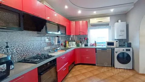 Дом в Саратовская область, Энгельс муниципальное образование, с. ...