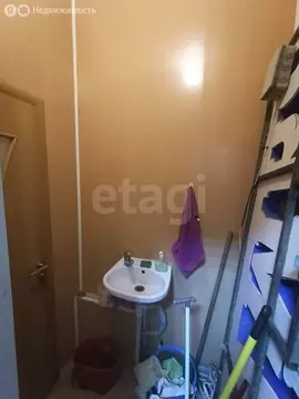 Торговая площадь (82 м)