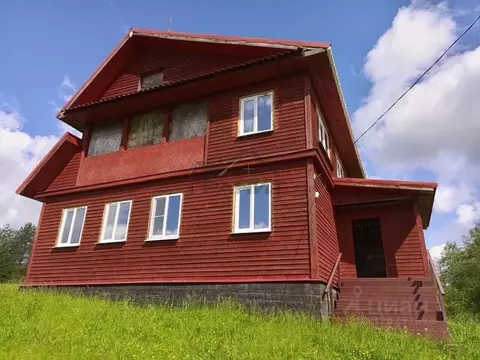 Дом в Новгородская область, Маловишерский район, Бургинское с/пос, д. ...