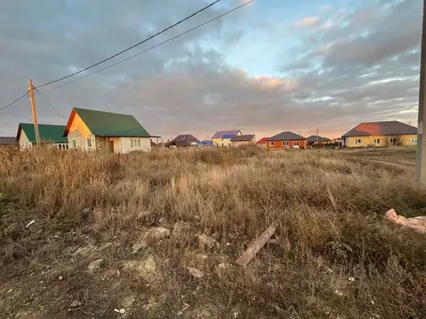 Участок в Оренбургская область, Оренбургский район, пос. Чкалов ул. ...