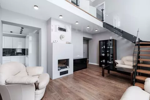 Коттедж в Алтай, Горно-Алтайск пл. Ленина (155 м)