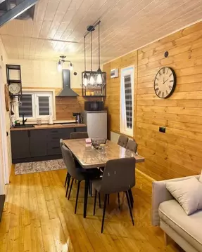 Дом в Карачаево-Черкесия, Зеленчукский район, с. Архыз ул. Алиева, ...