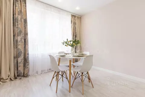 2-к кв. Тюменская область, Тюмень ул. Александра Звягина, 12 (57.94 м)