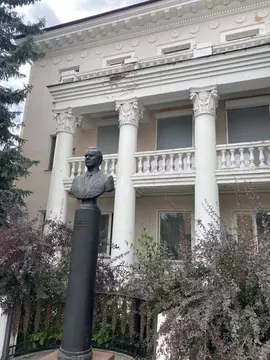 3-к кв. Омская область, Омск Спартаковская ул., 13 (75.0 м)