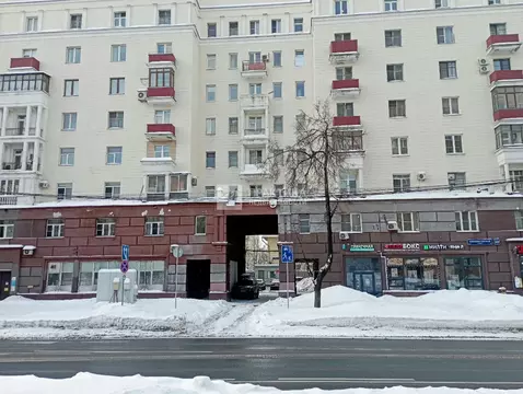 Продается 4-комнатная квартира