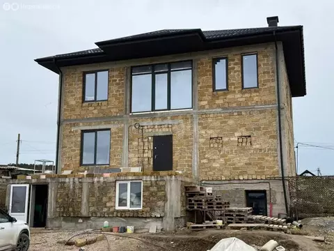 Дом в Трудовское сельское поселение, село Строгоновка, улица Сарыбаш ...