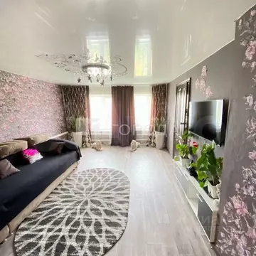 Дом в Алтайский край, Первомайский район, пос. Рогуличный Лесная ул. ...