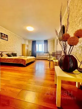 1-к кв. Тюменская область, Тюмень ул. 50 лет ВЛКСМ, 13 (36.0 м)