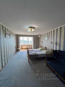 3-к кв. Крым, Ялта ул. Имени Умера Акмоллы Адаманова, 3 (82.0 м)