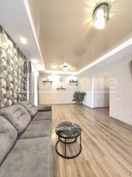 Коттедж в Омская область, Омск ул. А.И. Бухтиярова (136 м)