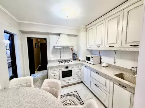 5-к кв. Оренбургская область, Оренбург Ростоши мкр, бул. Цветной, 32 ...