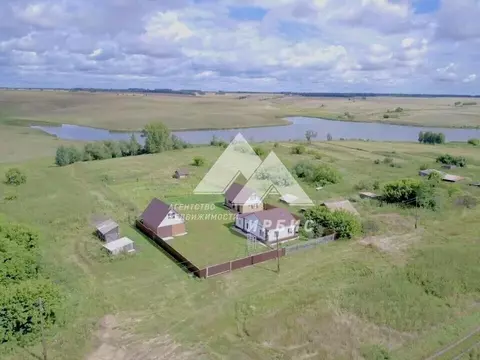 Дом в Алтайский край, Топчихинский район, с. Парфеново Октябрьская ул. ...