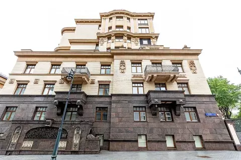 4-к кв. Москва пер. Хилков, 1 (245.9 м)