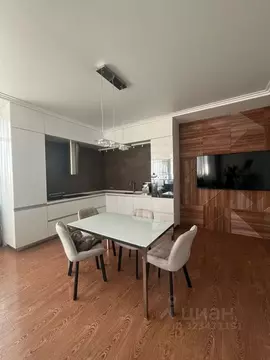 3-к кв. Омская область, Омск ул. Волховстроя, 23 (94.0 м)