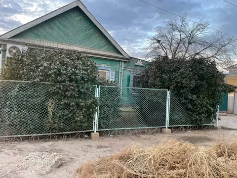 Дом в Астраханская область, Приволжский район, с. Осыпной Бугор ул. ...