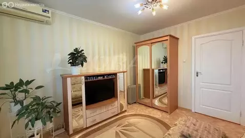 2-комнатная квартира: Тюмень, улица Газовиков, 3 (50.8 м)