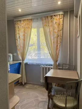 2-к кв. Омская область, Омск просп. Мира, 165Б (44.5 м)