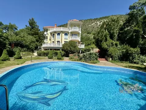 Дом в Крым, Алушта муниципальный округ, с. Лазурное ул. Карьерная (400 ...