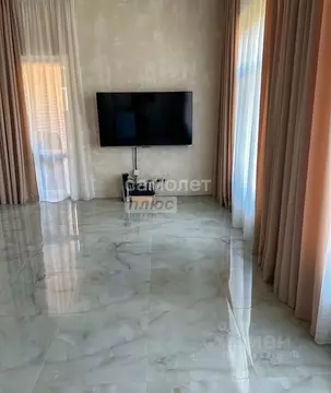 Дом в Краснодарский край, Краснодар ул. Писателя В.П. Неподобы (97 м)