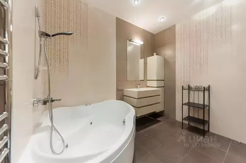 3-к кв. Москва ул. Архитектора Власова, 8 (95.0 м)