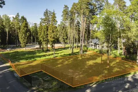 Участок в Московская область, Одинцовский городской округ, с. ...