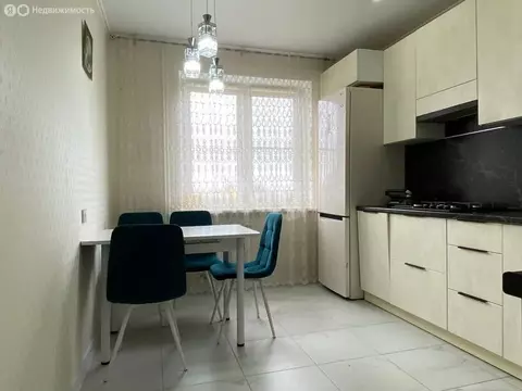 3-комнатная квартира: Энгельс, Степная улица, 126 (63 м)