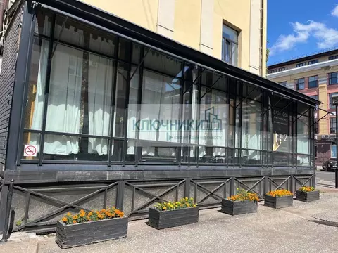 Торговая площадь в Омская область, Омск просп. Карла Маркса, 32 (30 м)