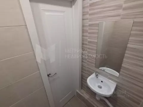 Студия Тюменская область, Тюмень ул. Мельникайте, 63 (21.5 м)