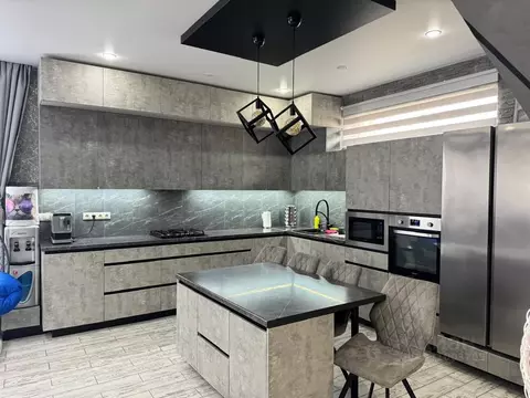 Дом в Волгоградская область, Волгоград Тормосиновская ул. (150 м)