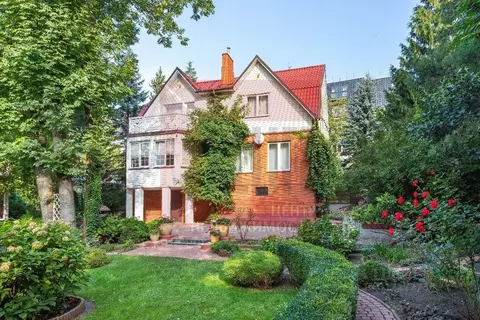 Дом в Калининградская область, Калининград Коломенская ул., 16 (288 м)