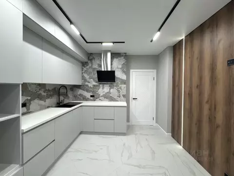 2-к кв. Воронежская область, Воронеж ул. Гаршина, 25к1 (73.2 м)