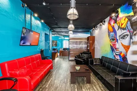 Помещение свободного назначения в Тюменская область, Тюмень ул. ...