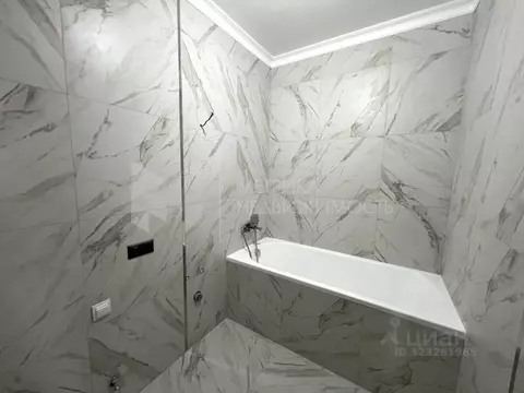 2-к кв. Тюменская область, Тюмень ул. Краснооктябрьская, 6 (60.7 м)