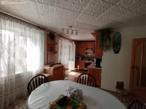 2-комнатная квартира: Волгодонск, улица Ленина, 44 (84.8 м)