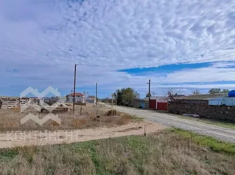 Участок в Крым, Черноморский район, Окуневское с/пос, с. Громово ул. ...