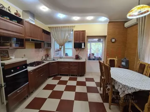 Коттедж в Ростовская область, Волгодонск ул. Гагарина, 57Г (273 м)