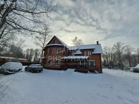 5-комнатная квартира: деревня Глаженка, 1-й Лесной проезд, 36 (334 м)