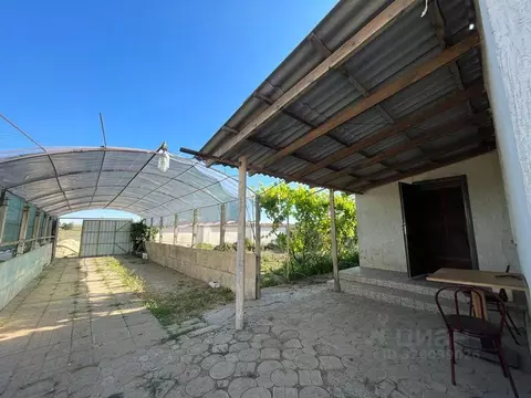 Дом в Крым, Сакский район, Митяевское с/пос, с. Долинка ул. ...