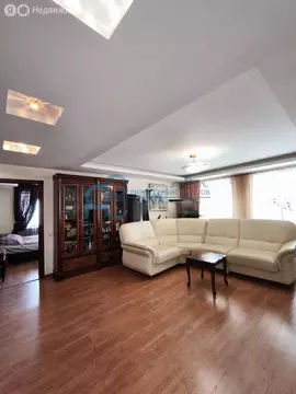 2-комнатная квартира: Энгельс, набережная имени Генерал-лейтенанта ...