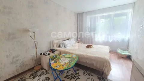 3-к кв. Белгородская область, Старый Оскол Макаренко мкр, 1 (81.8 м)