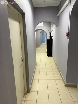 Помещение свободного назначения (215.4 м)