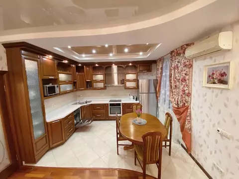 2-к кв. Санкт-Петербург ул. Морской Пехоты, 10к2 (83.0 м)