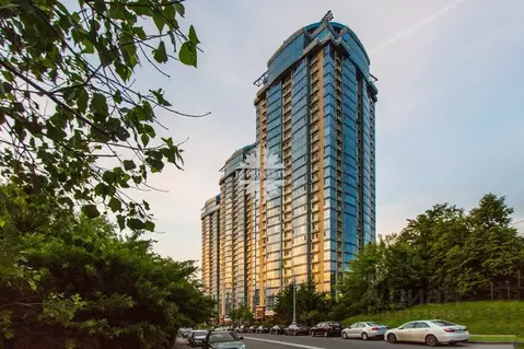 Гараж в Москва Нежинская ул., 1к3 (13 м)