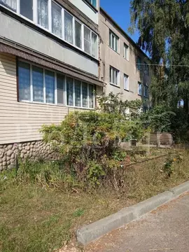 2-к кв. Курская область, Обоянский район, Зоринский сельсовет, с. ...