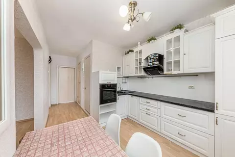 3-к кв. Челябинская область, Челябинск ул. Петра Сумина, 8 (72.7 м)