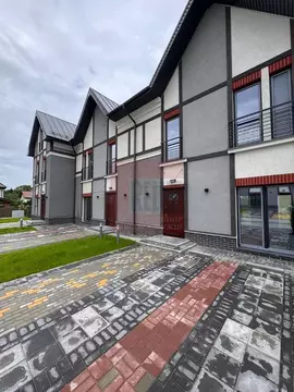 Таунхаус в Калининградская область, Пионерский Октябрьская ул., 10А ...